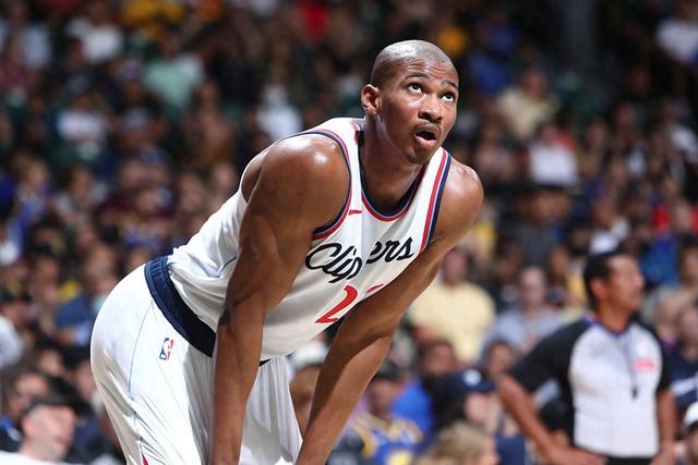 约基奇26+16掘金险胜76人 篮网险胜火箭止连败